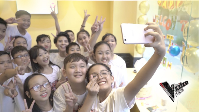 Thầy trò Vũ Cát Tường tưng bừng trong buổi họp mặt đầu tiên sau vòng Giấu mặt Ảnh 2