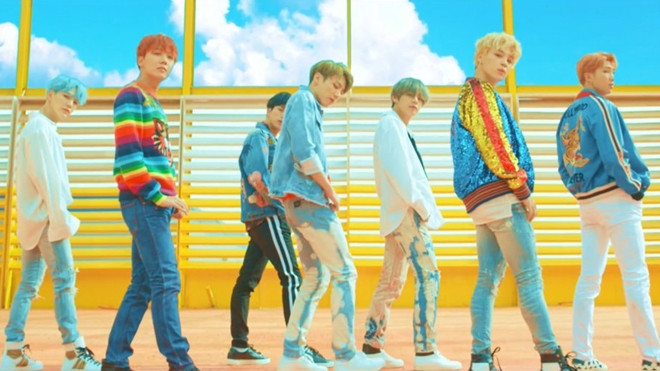 BTS đẹp 'rụng rời', tung MV cho hit 'gây nghiện' chỉ bằng tiếng huýt sáo Ảnh 2