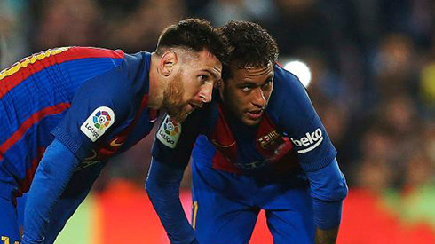 Không như Cavani, Messi đã nhường 11 quả phạt đền cho Neymar Ảnh 2