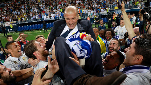 Zidane và câu chuyện về tay sĩ quan dạy bắn súng 'số đỏ' Ảnh 2