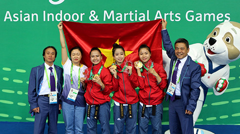 'Hot girl' Taekwondo Châu Tuyết Vân giành HCV quyền nữ Ảnh 2