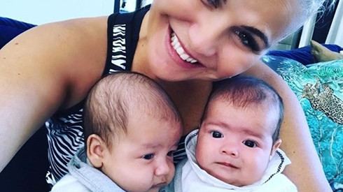 Biểu cảm đáng yêu của cặp song sinh nhà Cristiano Ronaldo Ảnh 2