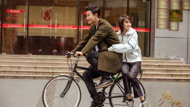 Không phải là Dương Dương, bây giờ Trịnh Sảng ngồi sau xe của La Tấn rồi Ảnh 2