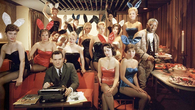 Ngủ với hơn 1000 phụ nữ, ông trùm Playboy cũng chào thua VFF! Ảnh 2