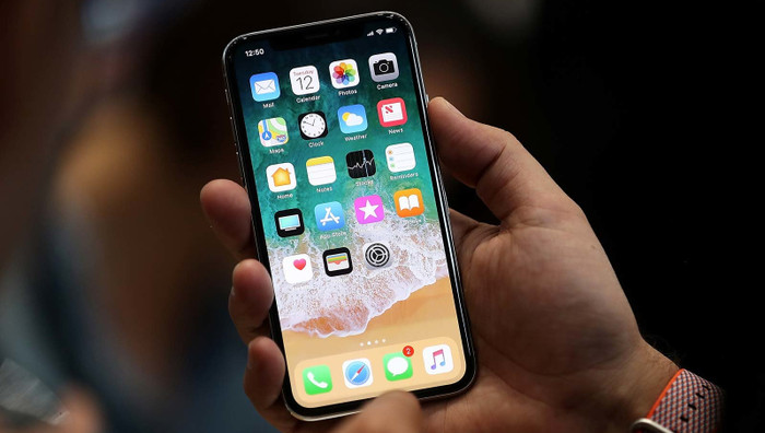 Thật đáng tiếc, iPhone X có thể sẽ khiến bạn đợi đến tận tháng 3 năm sau để tìm mua tại cửa hàng Ảnh 2