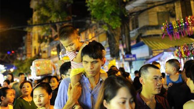 Tết Trung thu đã tràn về trên từng ngõ phố Hà Nội Ảnh 2