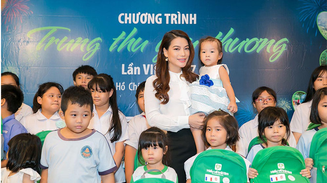 Trương Ngọc Ánh mang 'Trung thu yêu thương' đến với các em nhỏ có hoàn cảnh khó khăn Ảnh 2