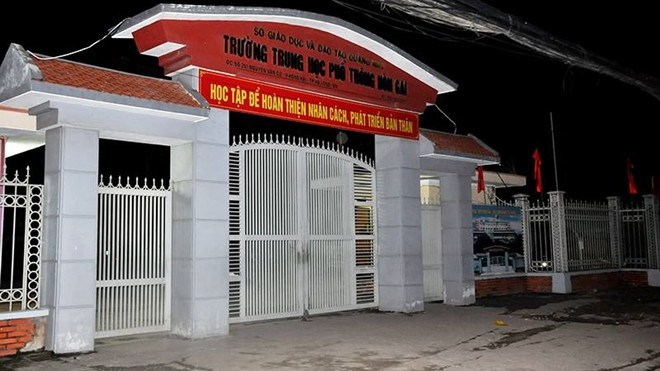 Quảng Ninh: Rơi từ tầng 5 xuống đất, nam sinh lớp 10 tử vong Ảnh 2