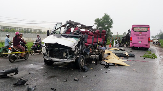Xe khách tông nhau ở Tây Ninh, 6 người tử vong Ảnh 2