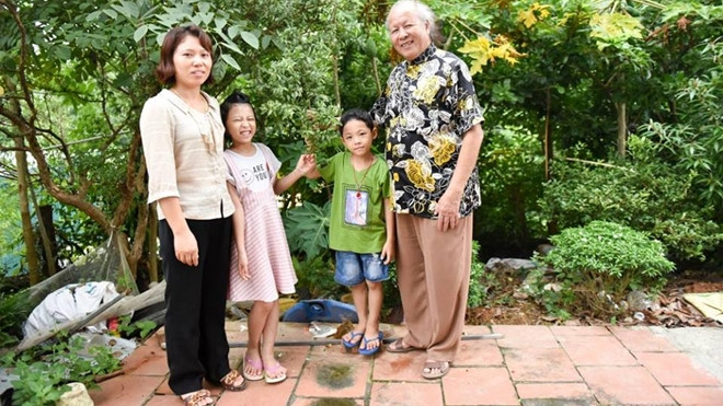 Chuyện tình hi hữu của cặp đôi chênh nhau 53 tuổi, tổ chức đám cưới suốt 28 ngày Ảnh 2