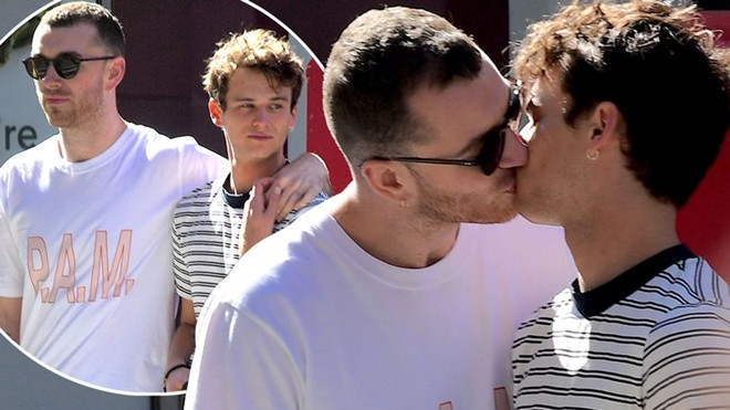 Sam Smith hôn đắm đuối mỹ nam '13 Reasons Why' giữa phố Ảnh 2