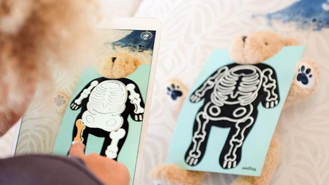 Kinh doanh đồ công nghệ chán chê, Apple giờ đây bán thêm cả gấu bông Ảnh 2