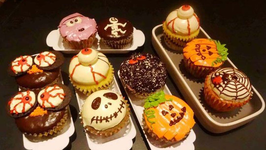 Lễ hội Halloween: Cách làm món bánh cupcake phù thủy Ảnh 2