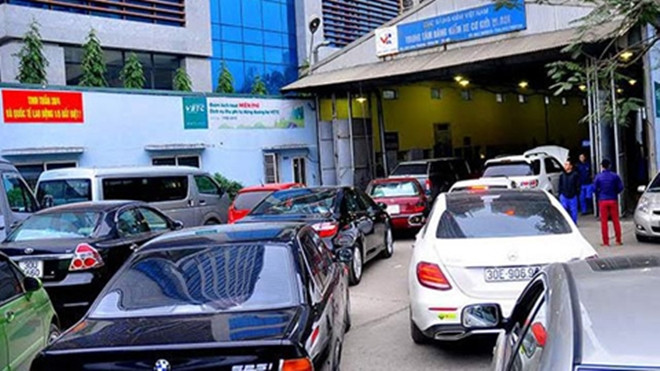 Cả ngàn xế hộp chưa nộp phạt bất ngờ bị dừng đăng kiểm Ảnh 2
