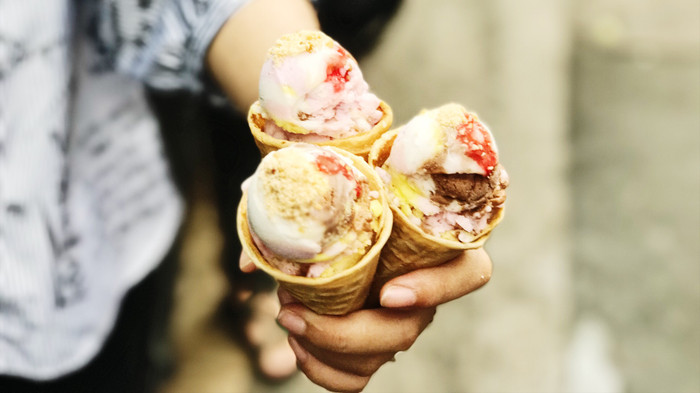 Trở về tuổi thơ với các món ăn trong phố Lương Nhữ Học Ảnh 2