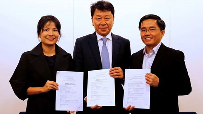 Bầu Đức ký hợp đồng với HLV 'xịn' hơn cả ĐT Việt Nam Ảnh 2