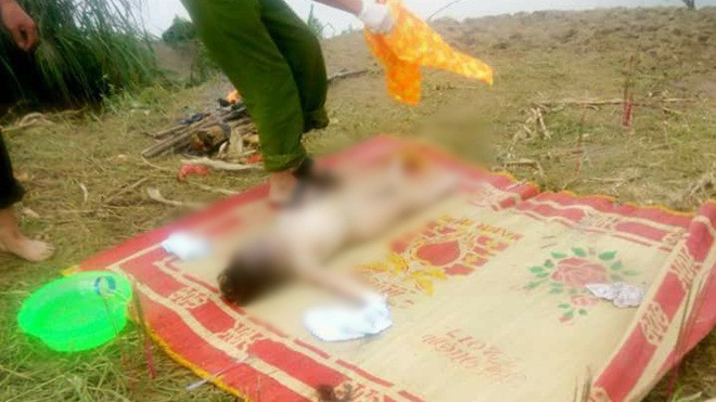 Đau lòng bé gái 2 tuổi bị lũ cuốn chết dù bố mẹ cố đưa tay cứu Ảnh 2