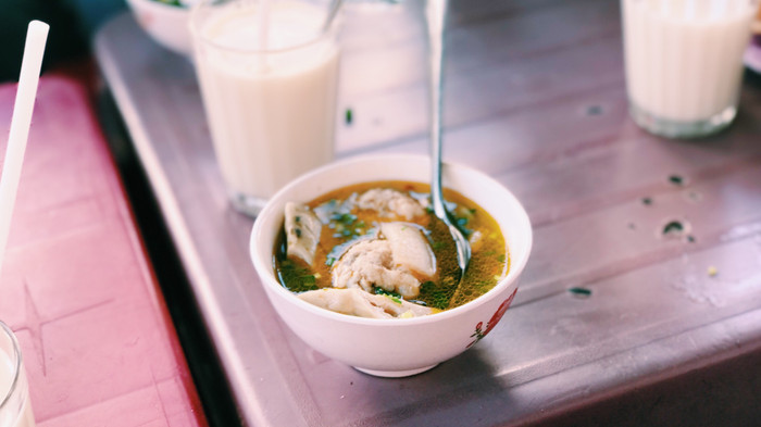 Điều gì tạo nên sức hấp dẫn của món bánh mì xíu mại nổi tiếng đất Đà Lạt? Ảnh 2