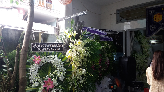 Gia đình sinh viên tử vong do bê tông rơi trúng đầu bức xúc với thông tin nạn nhân tự tử vì tình Ảnh 2