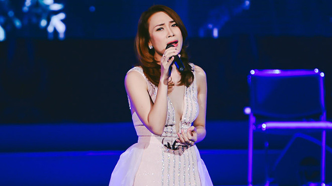 Mỹ Tâm rơi nước mắt trong lần đầu thể hiện bản hit triệu view 'Đừng hỏi em' Ảnh 2