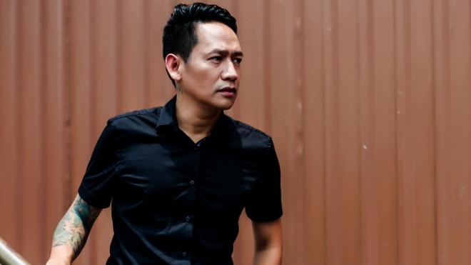 Bị hành hung trên sân khấu nhưng Duy Mạnh vẫn tặng tiền cho khán giả đánh mình Ảnh 2