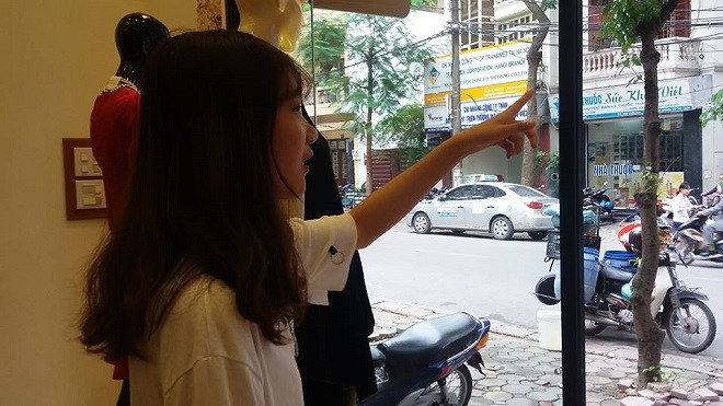 Cô gái dán băng vệ sinh lên ôtô tiết lộ lý do chủ xe không lái đi chỗ khác Ảnh 2