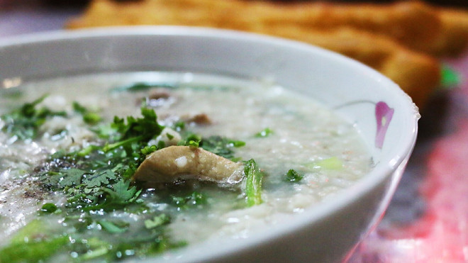 Cháo Tiều, một món ăn lạ miệng khó tìm trên mảnh đất Sài Gòn Ảnh 2