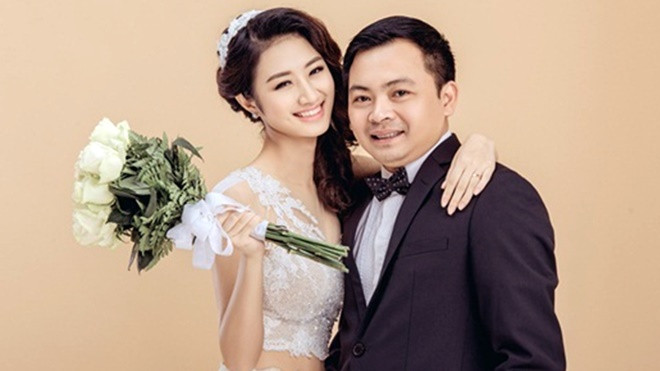 Chủ tịch CLB Thanh Hóa và Hoa hậu Thu Ngân khoe con trai đầu lòng Ảnh 2