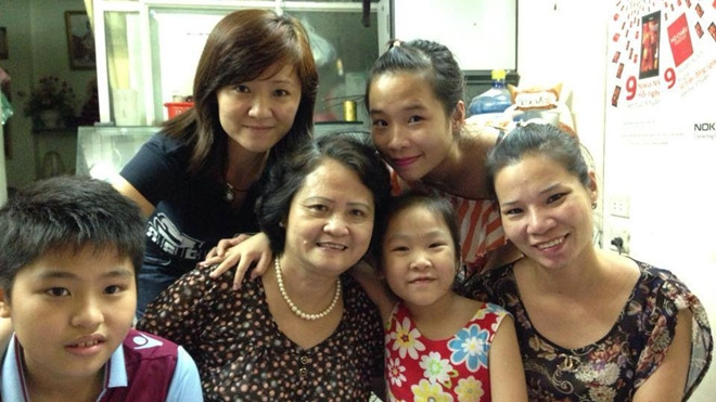 Cuộc hội ngộ người thân trong nước mắt sau vụ trao nhầm con 43 năm ở Hà Nội Ảnh 2