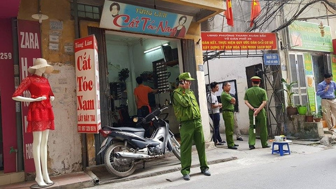 Người đang ông tử vong trong thư thế treo cổ trên cột điện Ảnh 2