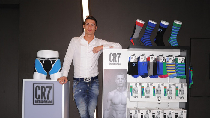 Đâu chỉ Khải Silk, Ronaldo cũng từng mua đồ 'tàu' gắn mác hàng hiệu để lừa khách hàng Ảnh 2