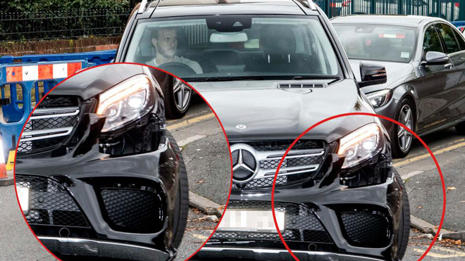 Sao Liverpool lái xe sang 'nát bét' đầu đến sân tập khiến đồng đội tròn mắt Ảnh 2