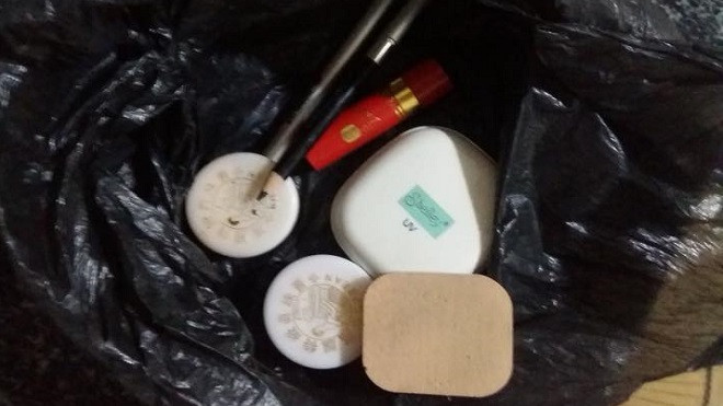 Bộ trang điểm cũ của mẹ và câu chuyện được chàng trai trẻ kể lại khiến nhiều người rưng rưng Ảnh 2