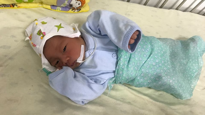 Sinh con được 10 giờ, sản phụ bế sang giường bên gửi rồi biến mất Ảnh 2