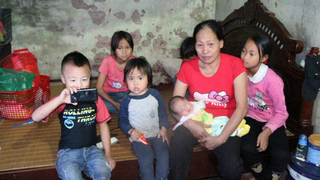 Giữa Hà Nội, người phụ nữ 29 tuổi đẻ sòn sòn 8 đứa con Ảnh 2