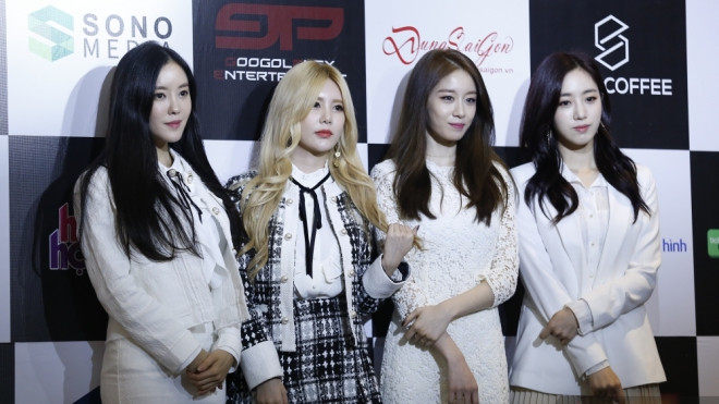 T-ara xuất hiện đầy nữ tính trong buổi họp báo 'chớp nhoáng' trước giờ G Ảnh 2