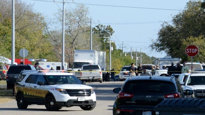 Xả súng đẫm máu ở nhà thờ Mỹ, 26 người chết Ảnh 2