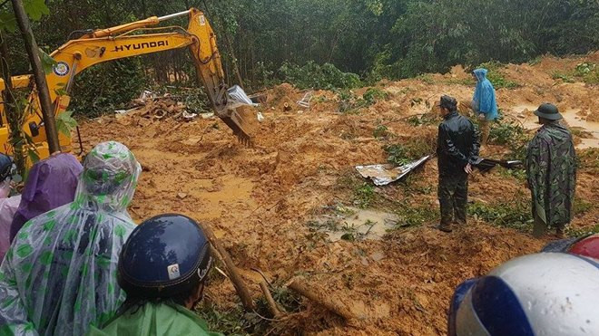 Huy động toàn lực lượng tìm kiếm 4 công nhân thủy điện bị vùi lấp ở Quảng Nam Ảnh 2
