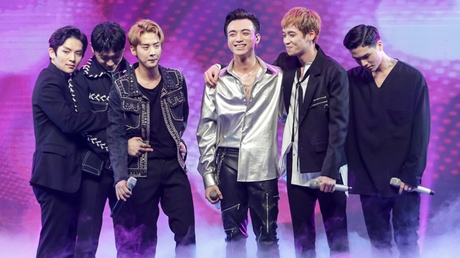 Boygroup Kpop cover ‘Bèo dạt mây trôi’ ngày ấy đã trở lại và lần này là song ca cùng Soobin! Ảnh 2