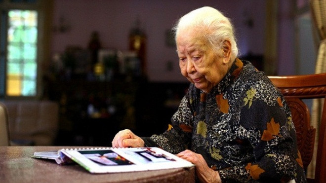 Lễ tang nữ doanh nhân hiến hơn 5.000 cây vàng cho Nhà nước được tổ chức theo nghi thức cấp cao Ảnh 2