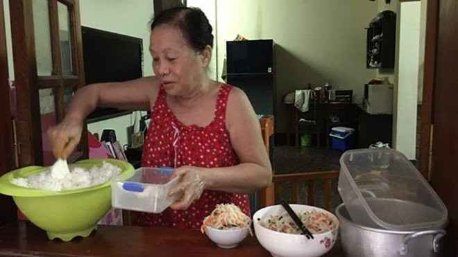 'Bà chủ nhà tốt bụng của sinh viên Hà Nội' bị chết não: Xóm trọ vẫn chờ bác về nấu canh cá, muối dưa Ảnh 2