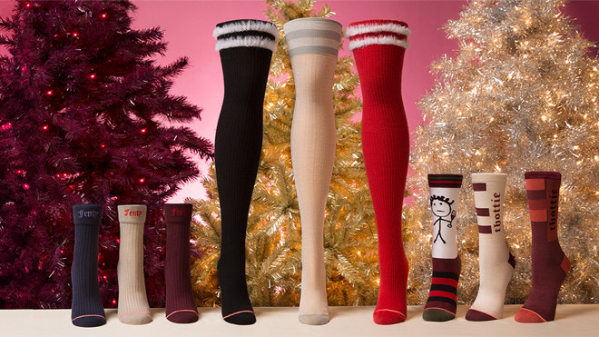 Sau hàng loạt thành công với áo quần, Rihanna tiếp tục lấn sân sang thiết kế… tất Ảnh 2