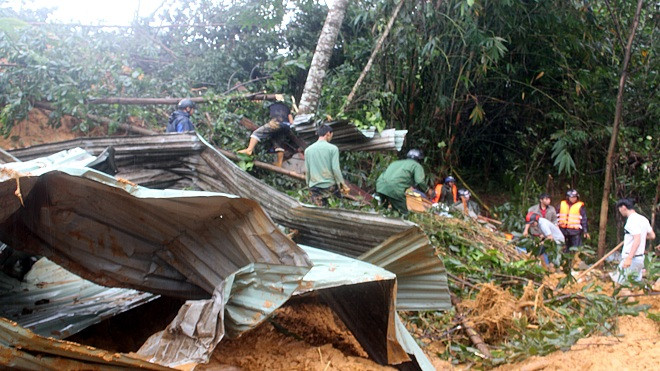Tìm thấy 5 thi thể bị vùi lấp do sạt lở núi ở Quảng Nam Ảnh 2