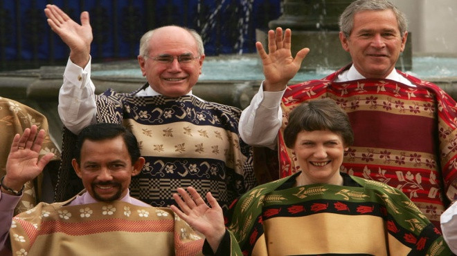 Trang phục truyền thống ấn tượng của các nước chủ nhà APEC Ảnh 2