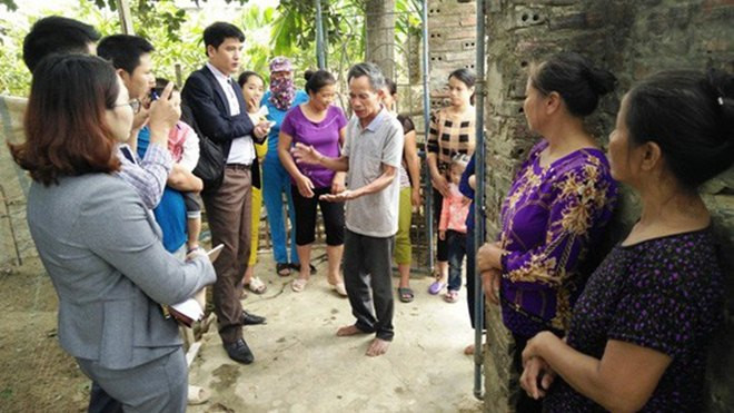 Bức xúc vì bí thư, trưởng thôn trao quà hỗ trợ lũ lụt cho vợ Ảnh 2