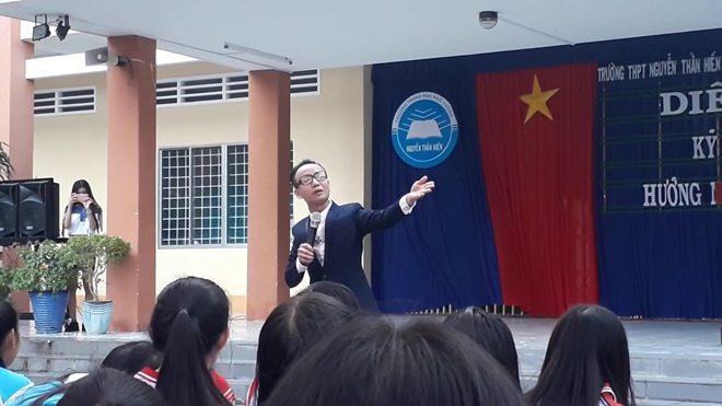 Vụ livestream Cô Ba Sài Gòn để 'câu' like: Giới trẻ đừng tự cào nát profile của đời mình Ảnh 2