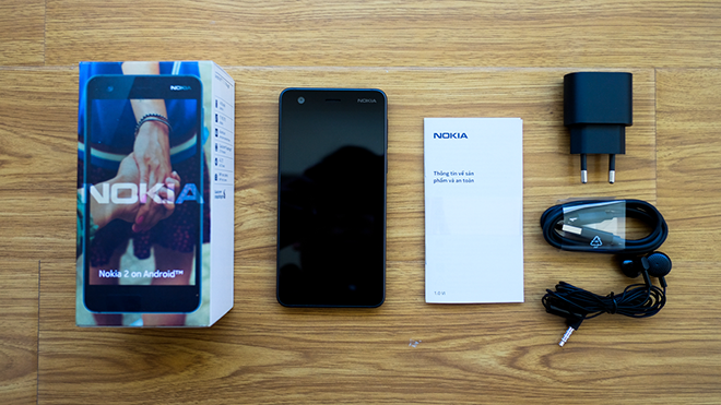 Mở hộp Nokia 2 vừa lên kệ tại Việt Nam: Thiết kế nhỏ gọn, dung lượng pin 'khủng' Ảnh 2