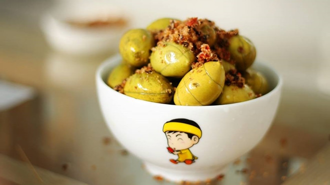 Cách làm cà na trộn muối ớt tại nhà không kém các bà, các mẹ ngày xưa Ảnh 2