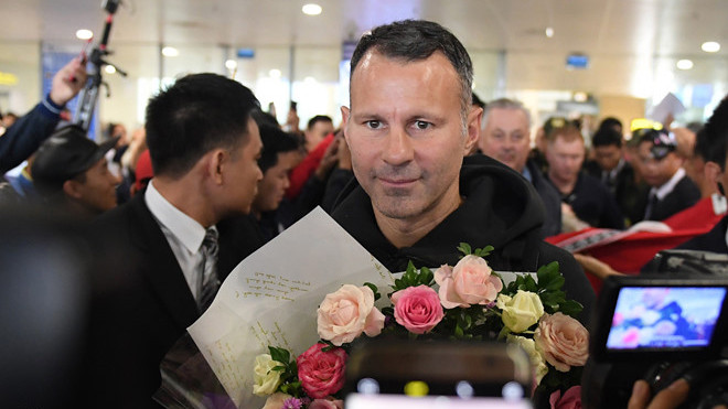Ryan Giggs và Paul Scholes đến Hà Nội, bắt đầu hành trình ở Việt Nam Ảnh 2