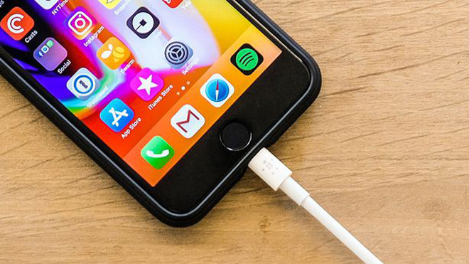 Ai cũng nghĩ sạc pin kiểu này hại smartphone nhưng tất cả đã nhầm Ảnh 2